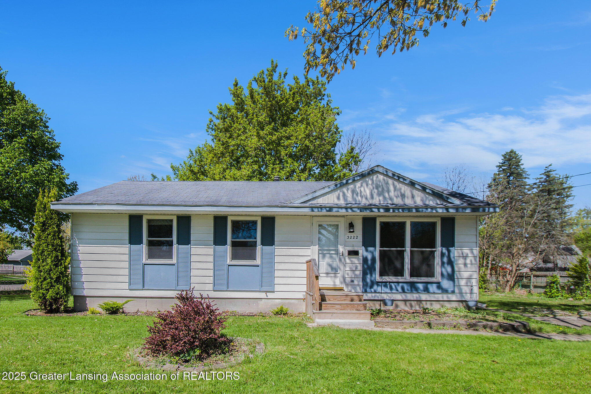3222 Shetland Road Lansing, MI 48911 - Photo 4 of 24 004__ndp4963_758