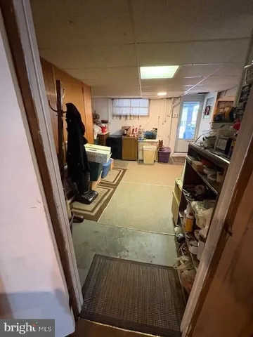 a view of utility room