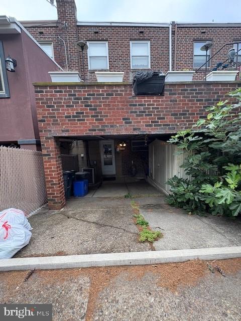 3107 South 13th Street Philadelphia, PA 19148 - Photo 33 of 35 a front view of a house with garden