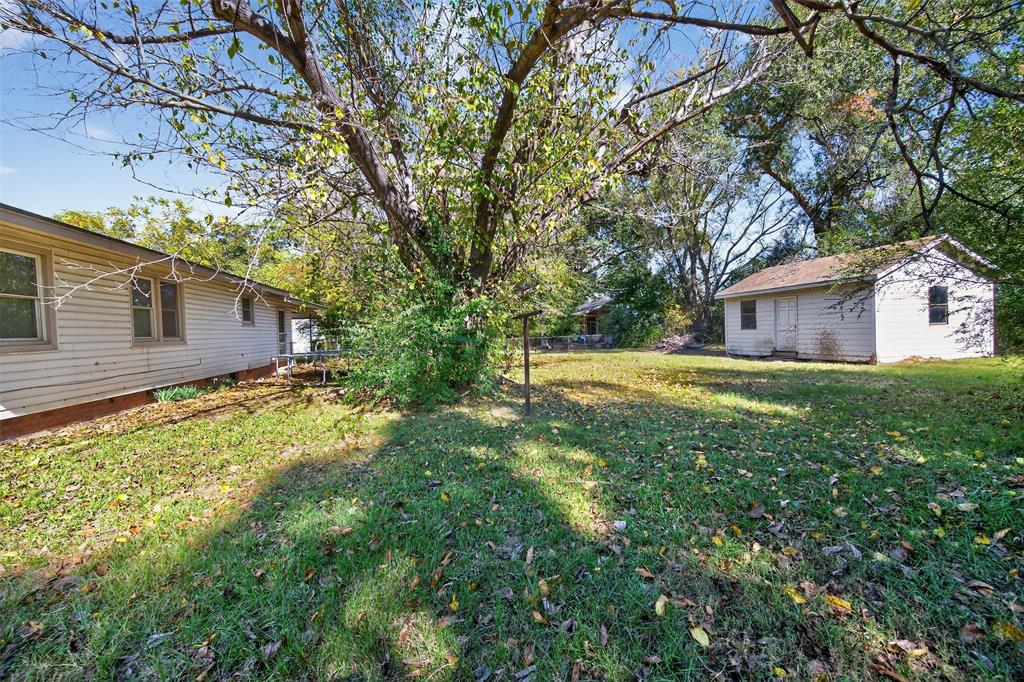 113 Linden Drive Athens, TX 75751 - Photo 17 of 19 a view of house with backyard