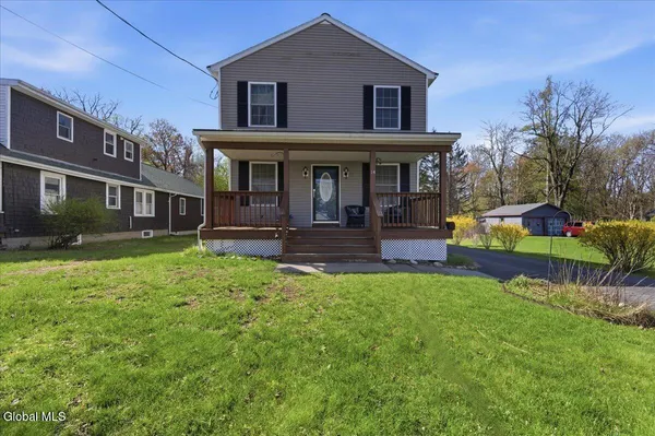 $399,900 | 14 Stratton Place, Bethlehem, NY 12054