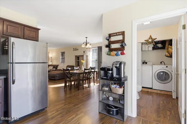 $399,900 | 14 Stratton Place, Bethlehem, NY 12054
