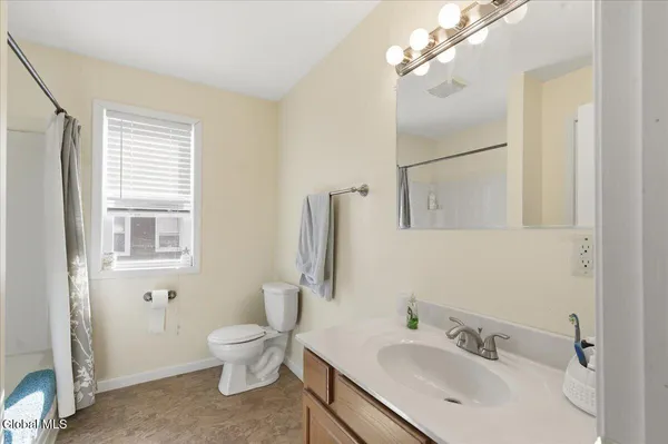 $399,900 | 14 Stratton Place, Bethlehem, NY 12054