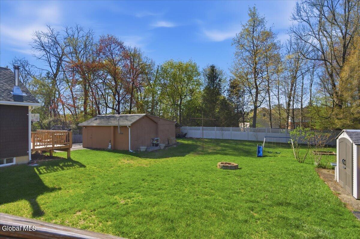 14 Stratton Place Bethlehem, NY 12054 - Photo 27 of 31 14 Stratton Place