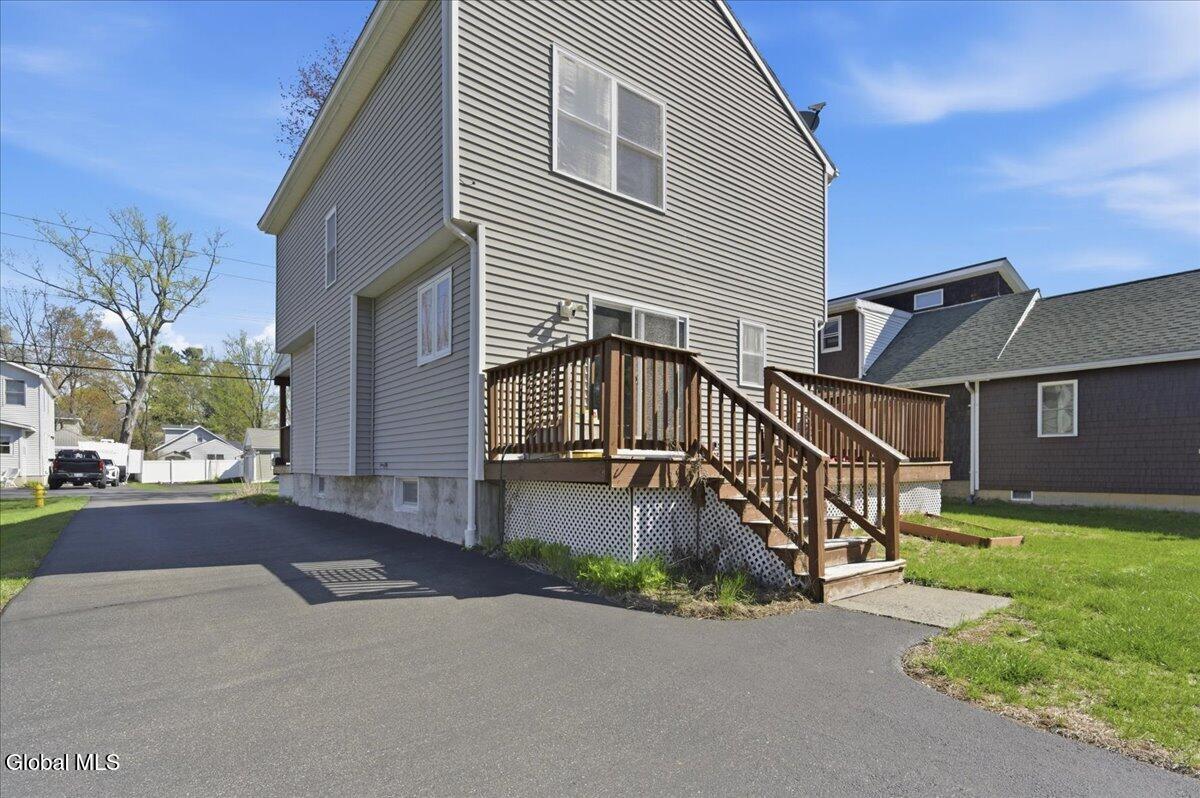 14 Stratton Place Bethlehem, NY 12054 - Photo 28 of 31 14 Stratton Place