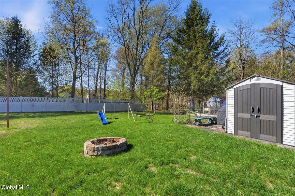 14 Stratton Place Bethlehem, NY 12054 - Photo 29 of 31 14 Stratton Place