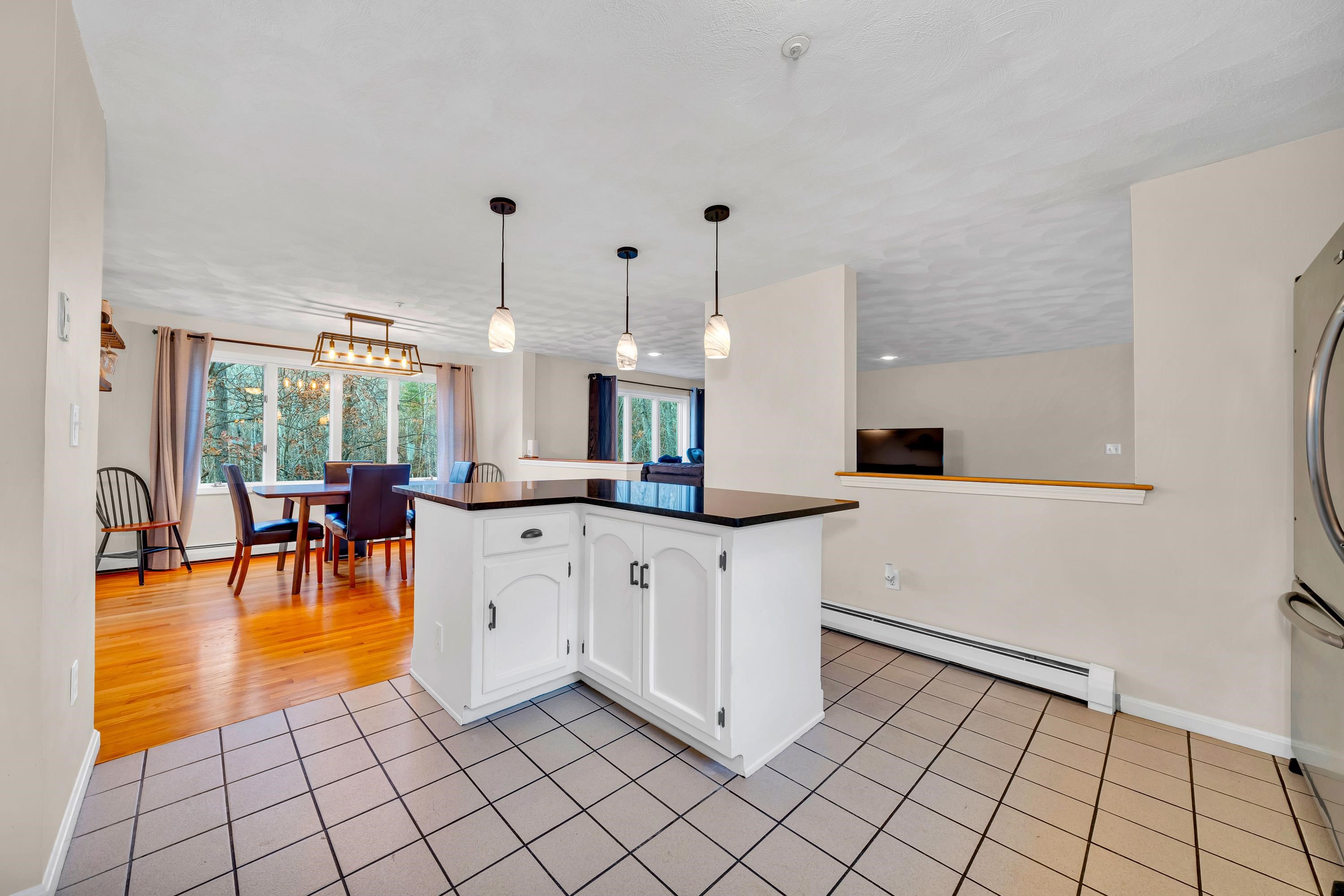 27 Norwood Road Salem, NH 03079 - Photo 7 of 28