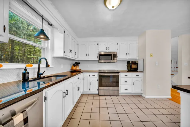 $799,000 | 27 Norwood Road, Salem, NH 03079