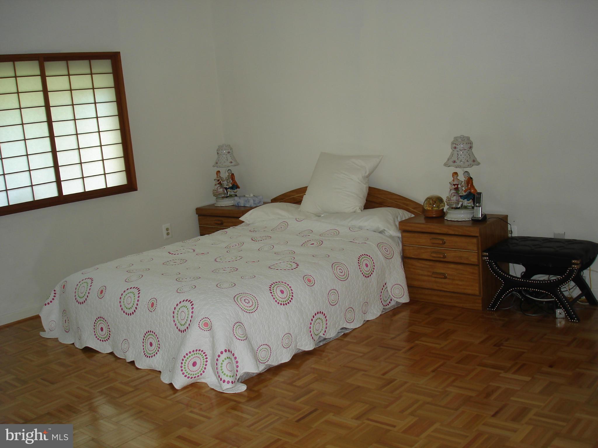 2826 Hill Road Vienna, VA 22181 - Photo 19 of 21 Bedroom