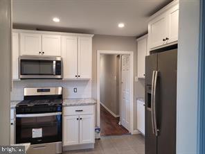 2822 Jenkintown Road Glenside, PA 19038 - Photo 5 of 20