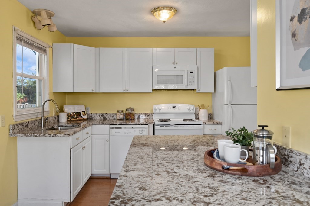 7 Porter Road North Reading, MA 01864 - Photo 10 of 32 Gallery Image 10