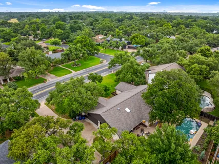 $985,000 | 10503 Spicewood Parkway, Austin, TX 78750