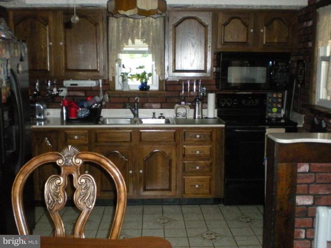 1819 Ellinwood Road Rosedale, MD 21237 - Photo 8 of 10 Kitchen