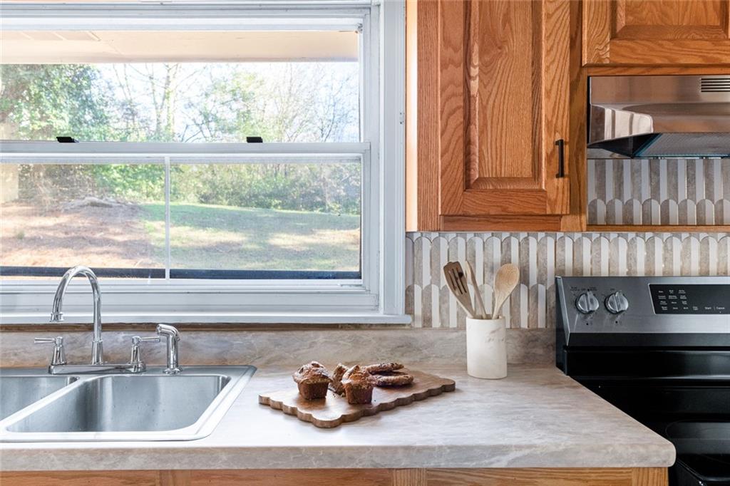 555 Virginia Place Southeast Marietta, GA 30067 - Photo 13 of 33