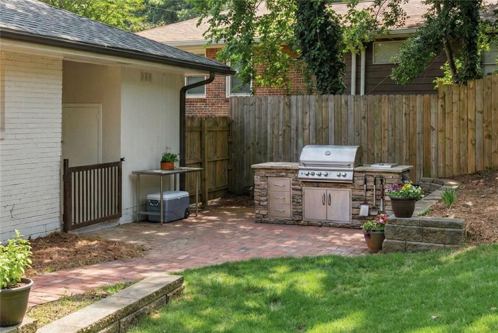 555 Virginia Place Southeast Marietta, GA 30067 - Photo 31 of 33