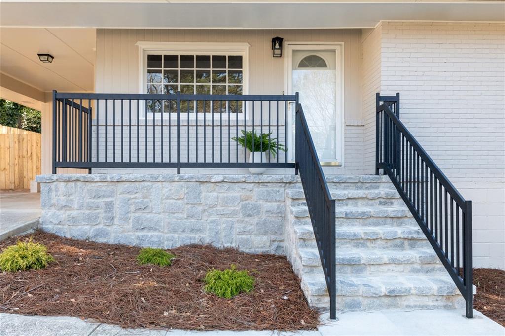 555 Virginia Place Southeast Marietta, GA 30067 - Photo 4 of 33