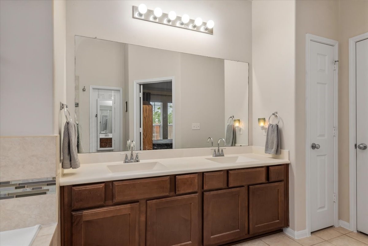 1827 Stieler Drive Houston, TX 77049 - Photo 25 of 39