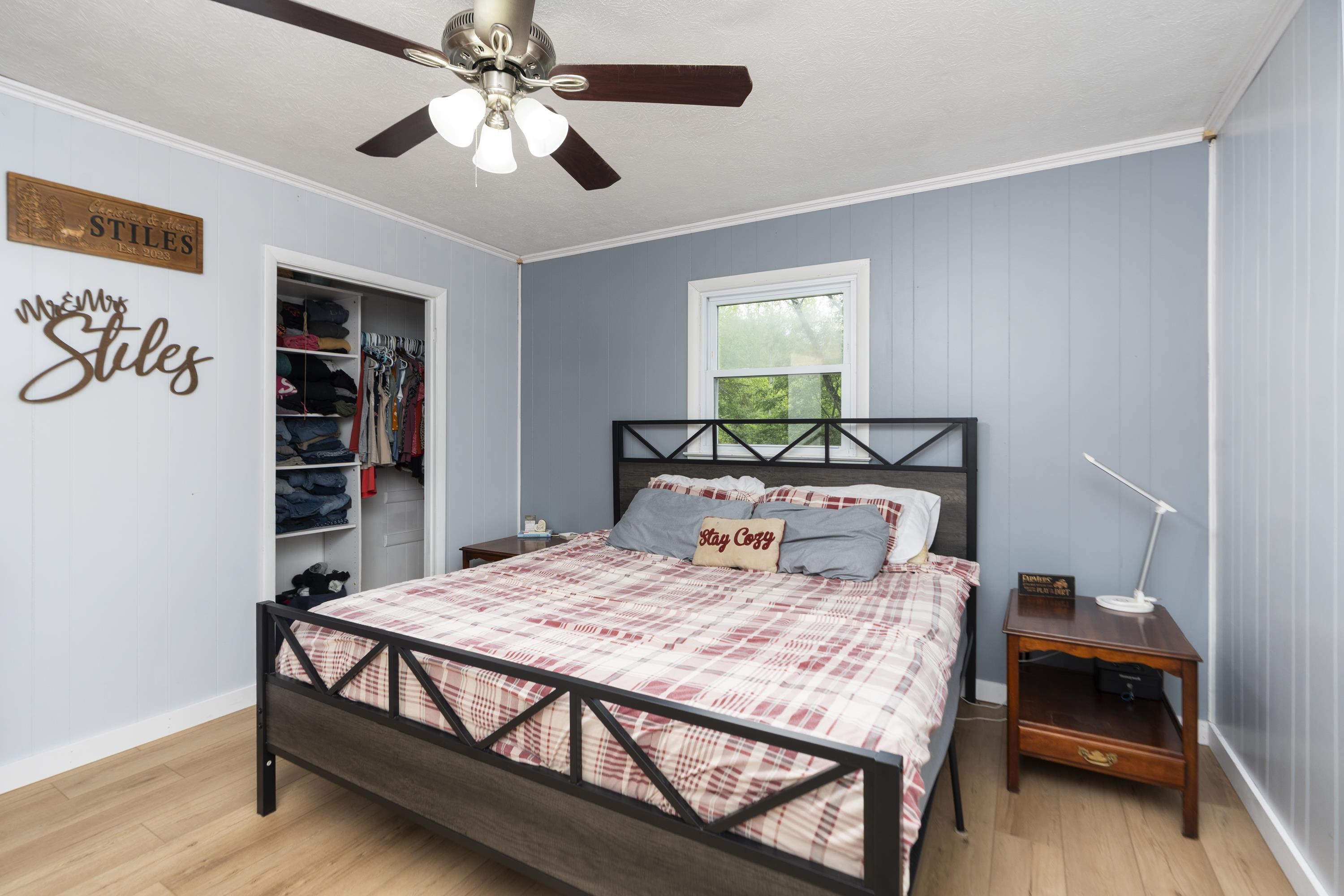 3292 Deerfield Valley Road Deerfield, VA 24432 - Photo 34 of 69 a bedroom with a bed and a table in it