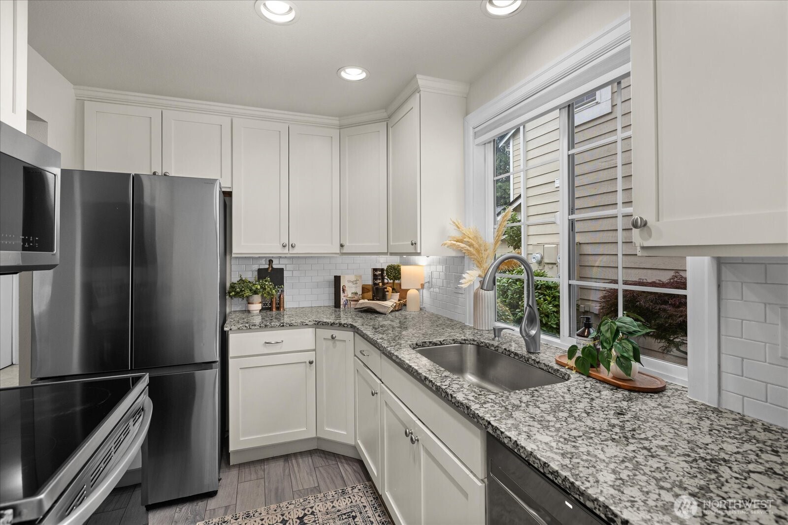 7823 196th Street Southwest, Unit A Edmonds, WA 98026 - Photo 9 of 37