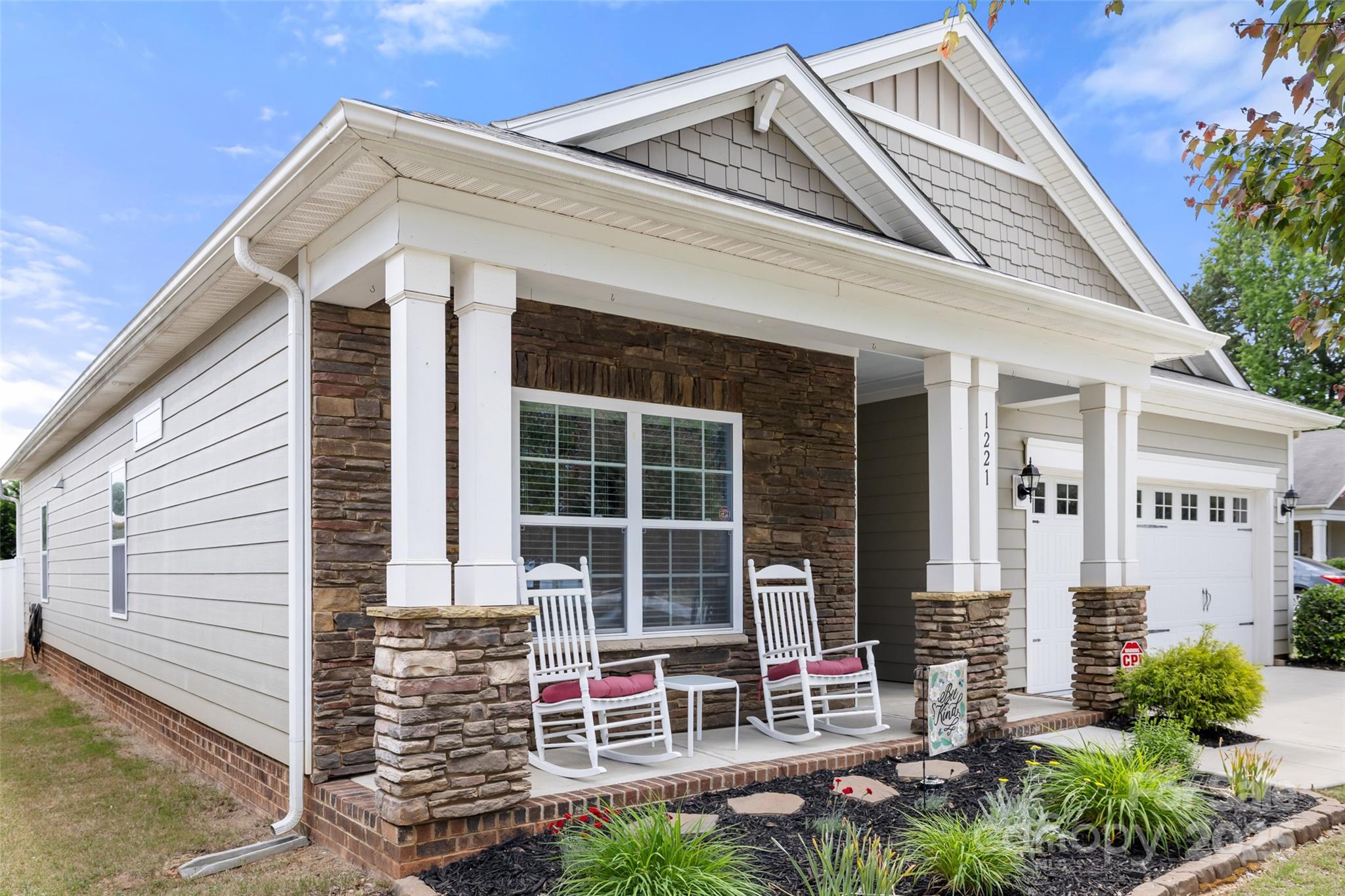 1221 Brook Crest Lane Fort Mill, SC 29708 - Photo 3 of 21