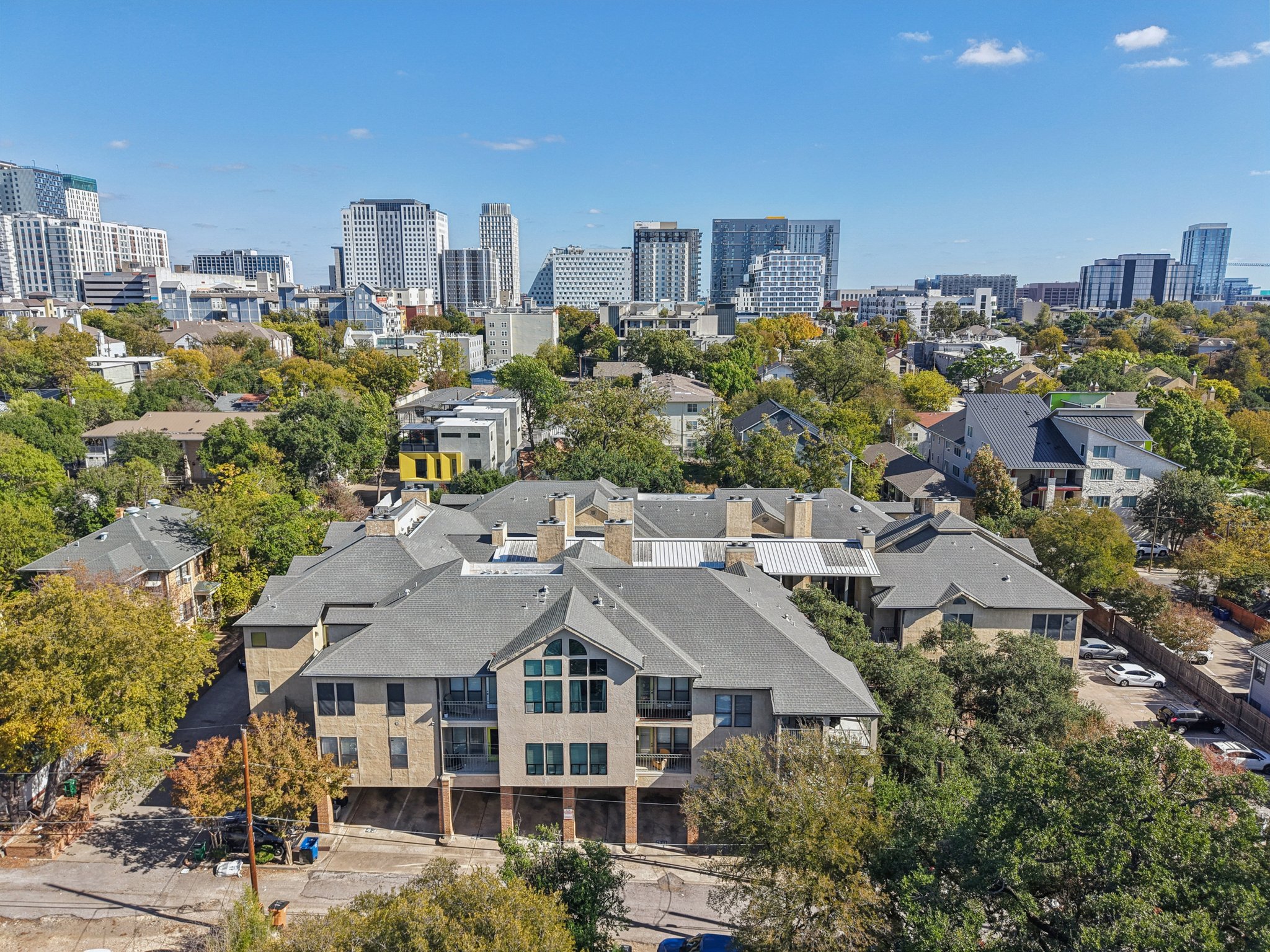 1910 Robbins Place, Unit 301 Austin, TX 78705 - Photo 25 of 29 a view of a city that is in middle of a city