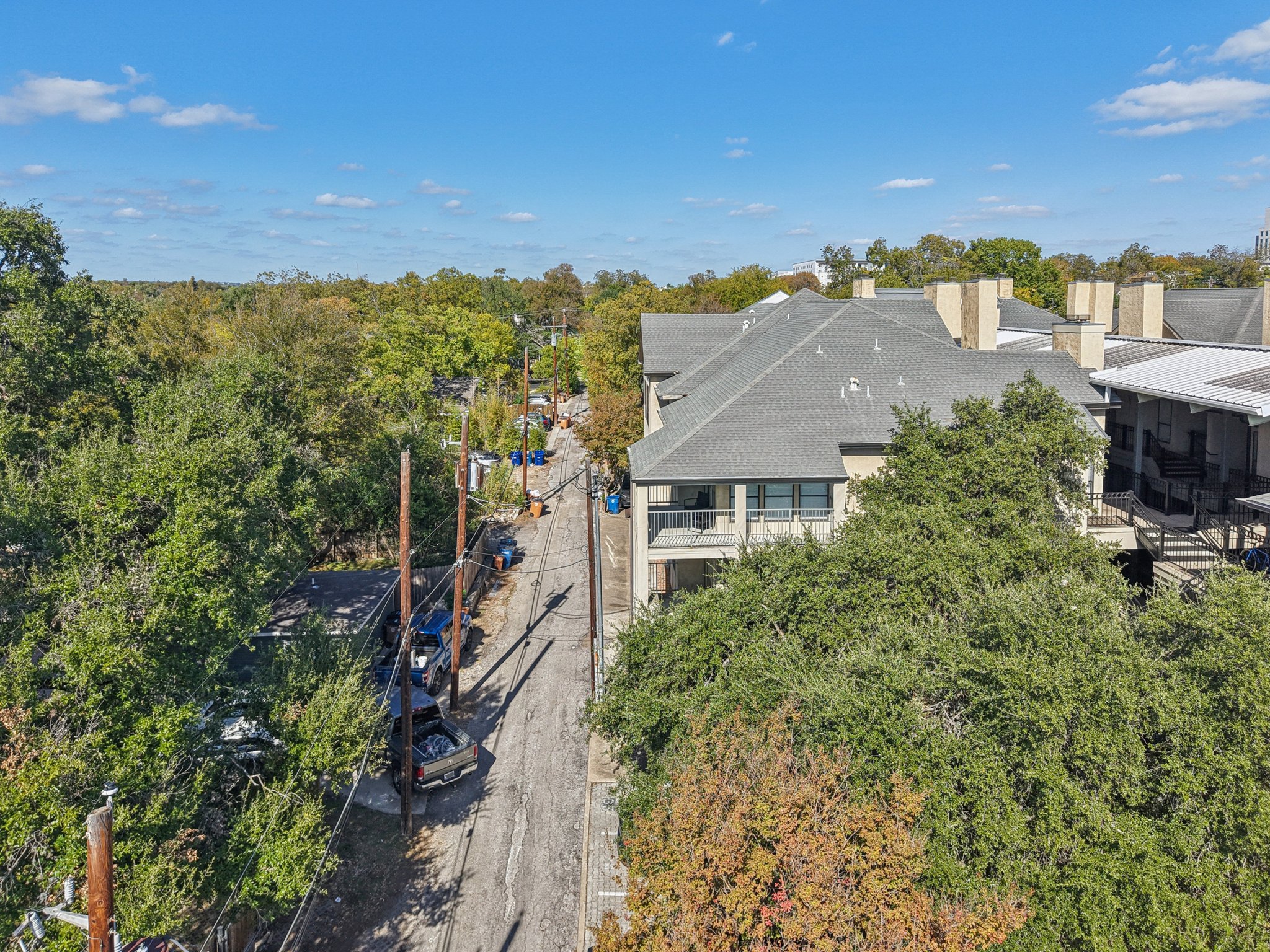 1910 Robbins Place, Unit 301 Austin, TX 78705 - Photo 27 of 29 a view of a city