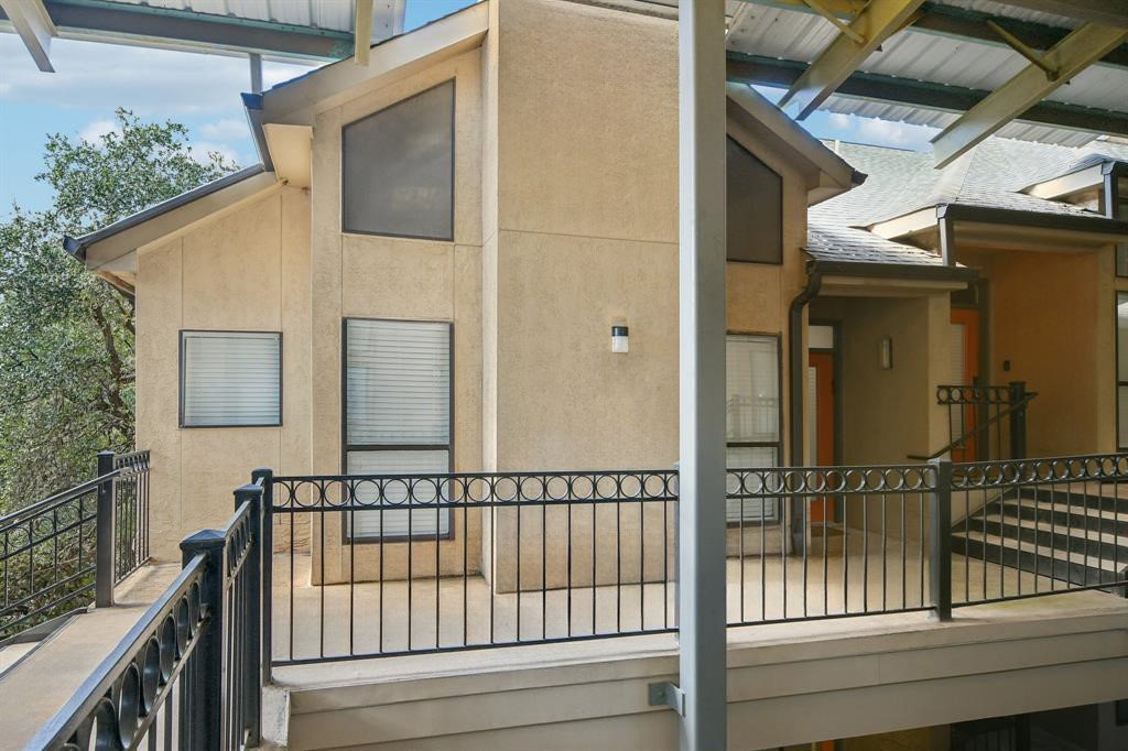 1910 Robbins Place, Unit 301 Austin, TX 78705 - Photo 5 of 29