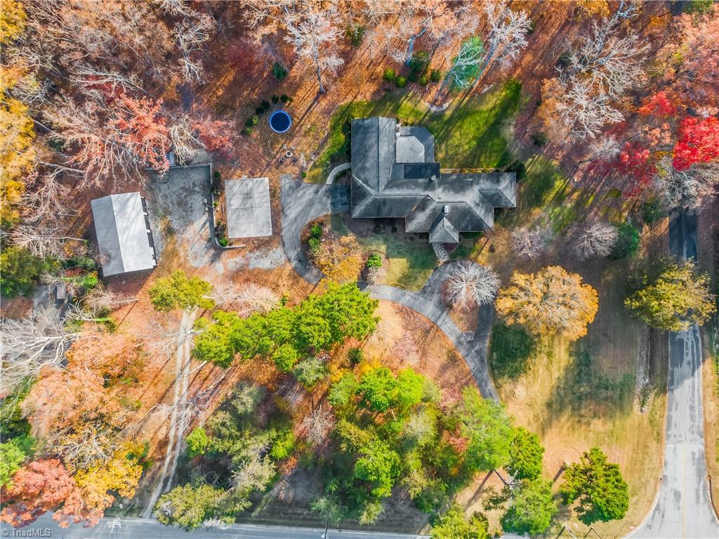 1815 Guilford College Road Jamestown, NC 27282 - Photo 3 of 49