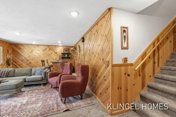 $995,000 | 1065 South Mc Masters Bridge Road, Grayling, MI 49738