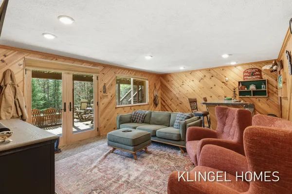 $995,000 | 1065 South Mc Masters Bridge Road, Grayling, MI 49738