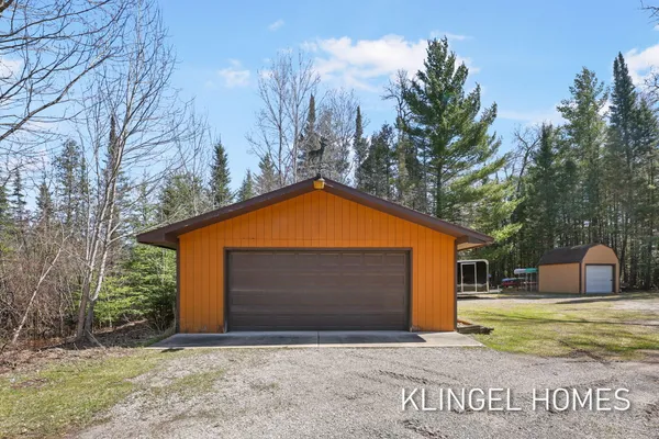 $995,000 | 1065 South Mc Masters Bridge Road, Grayling, MI 49738