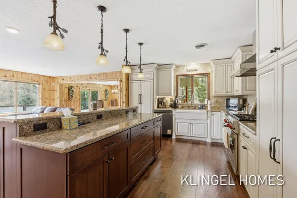 $995,000 | 1065 South Mc Masters Bridge Road, Grayling, MI 49738