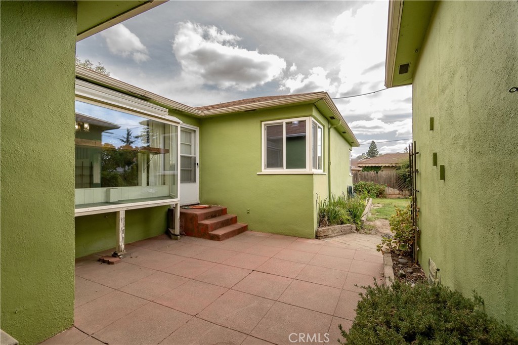 404 2nd Street Orland, CA 95963 - Photo 37 of 40 a view of a house with backyard and porch