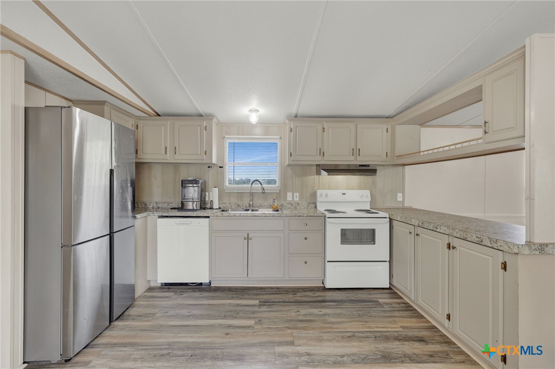 259 McKnight Road Seguin, TX 78155 - Photo 8 of 21