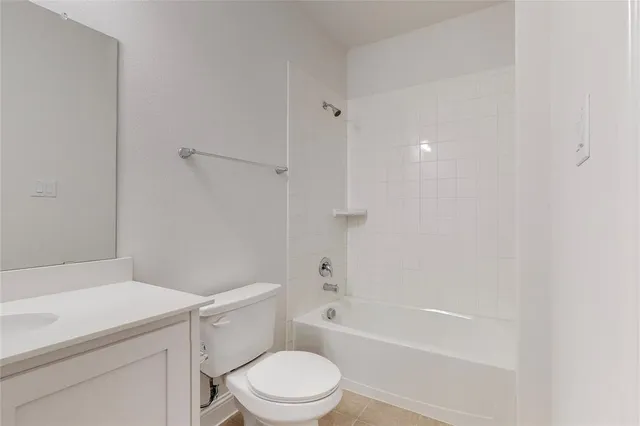 $2,585 | 272 Tallgrass Drive, Lavon, TX 75166