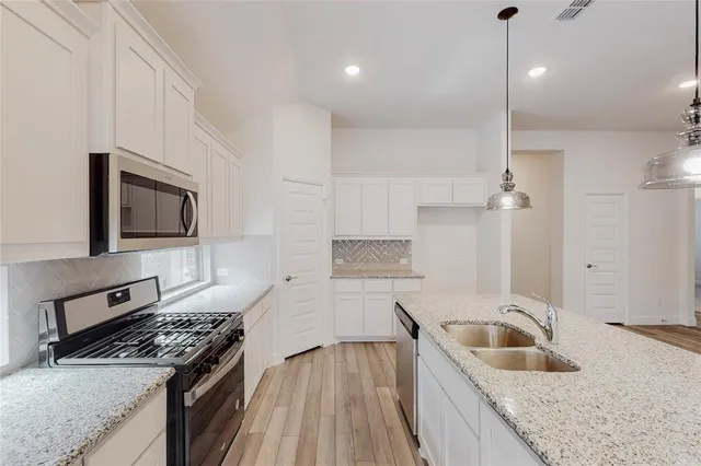 $2,585 | 272 Tallgrass Drive, Lavon, TX 75166