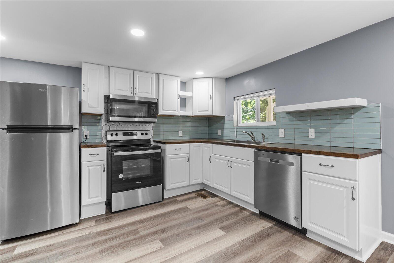 6626 Fairview Road Hixson, TN 37343 - Photo 10 of 27 09-6626 Fairview Rd-9