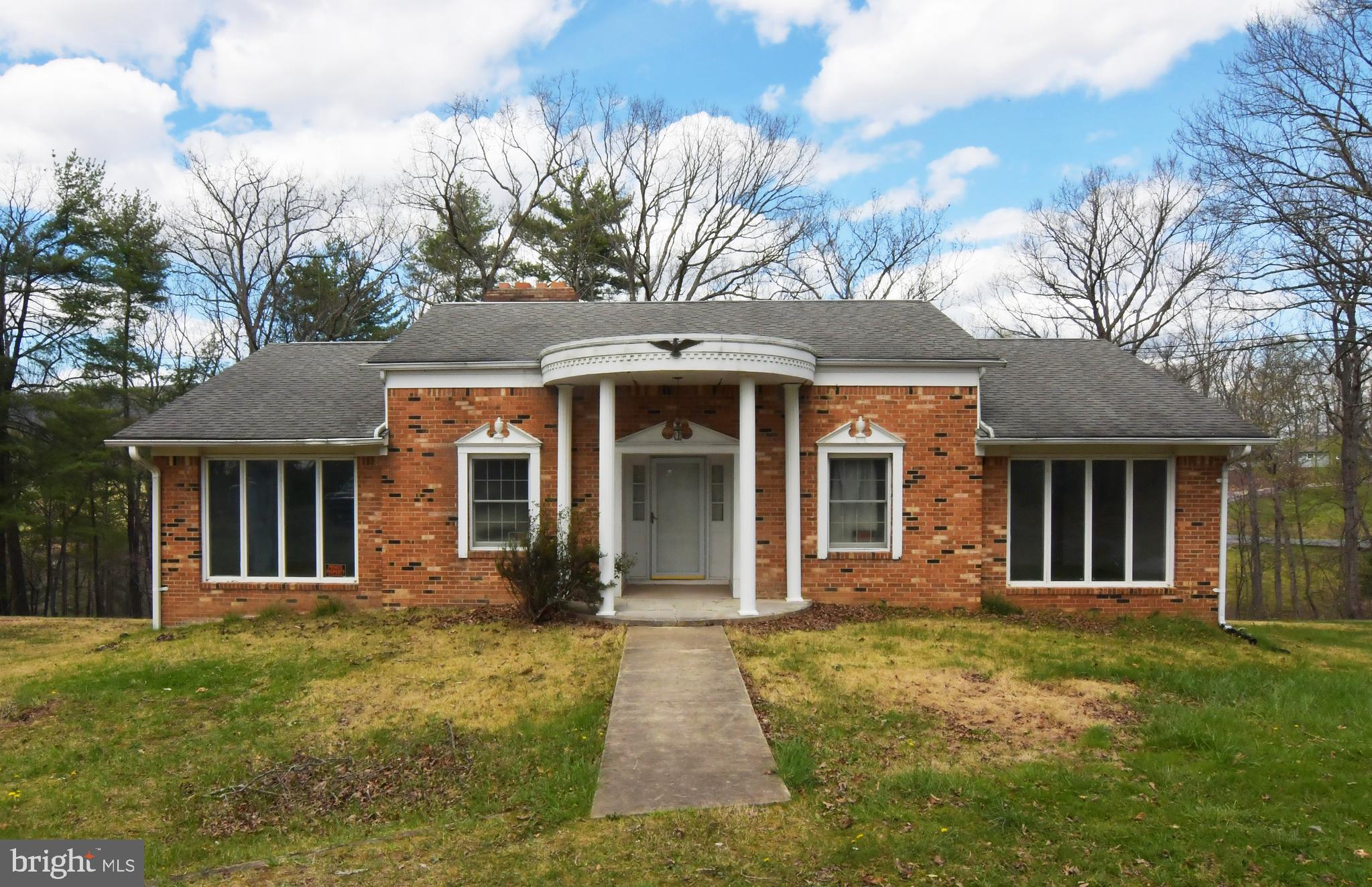 136 Ash Road Front Royal, VA 22630 - Photo 1 of 52 Front of house