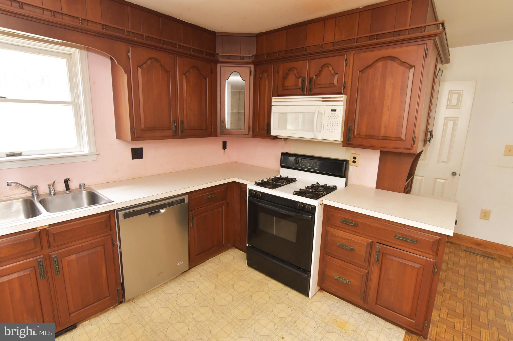 136 Ash Road Front Royal, VA 22630 - Photo 24 of 52 Kitchen
