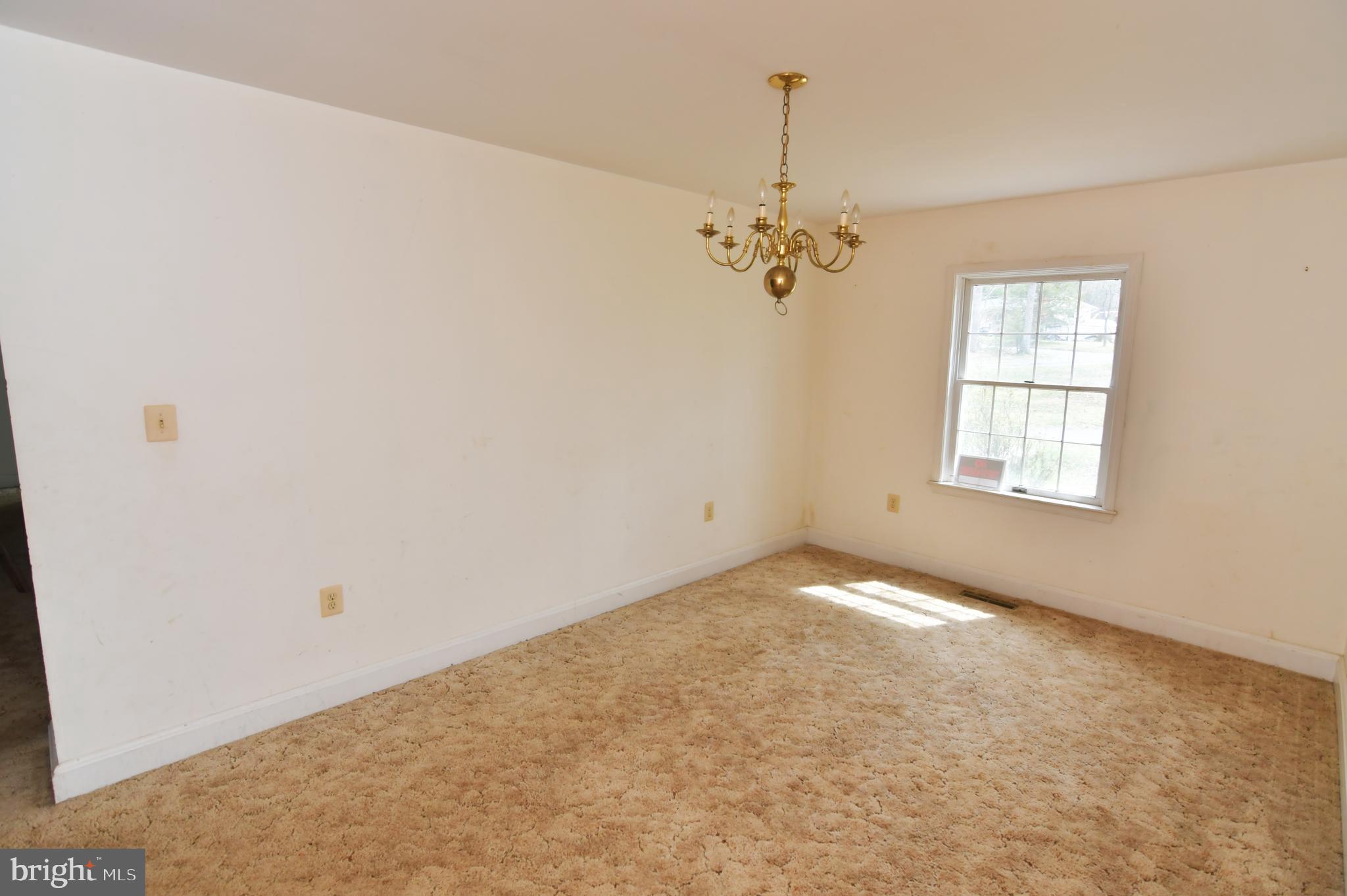 136 Ash Road Front Royal, VA 22630 - Photo 27 of 52 Dining room