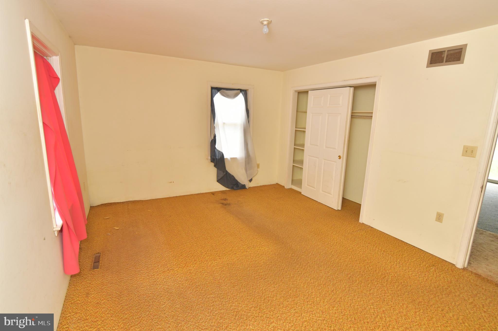 136 Ash Road Front Royal, VA 22630 - Photo 32 of 52 Bedroom 1 main level