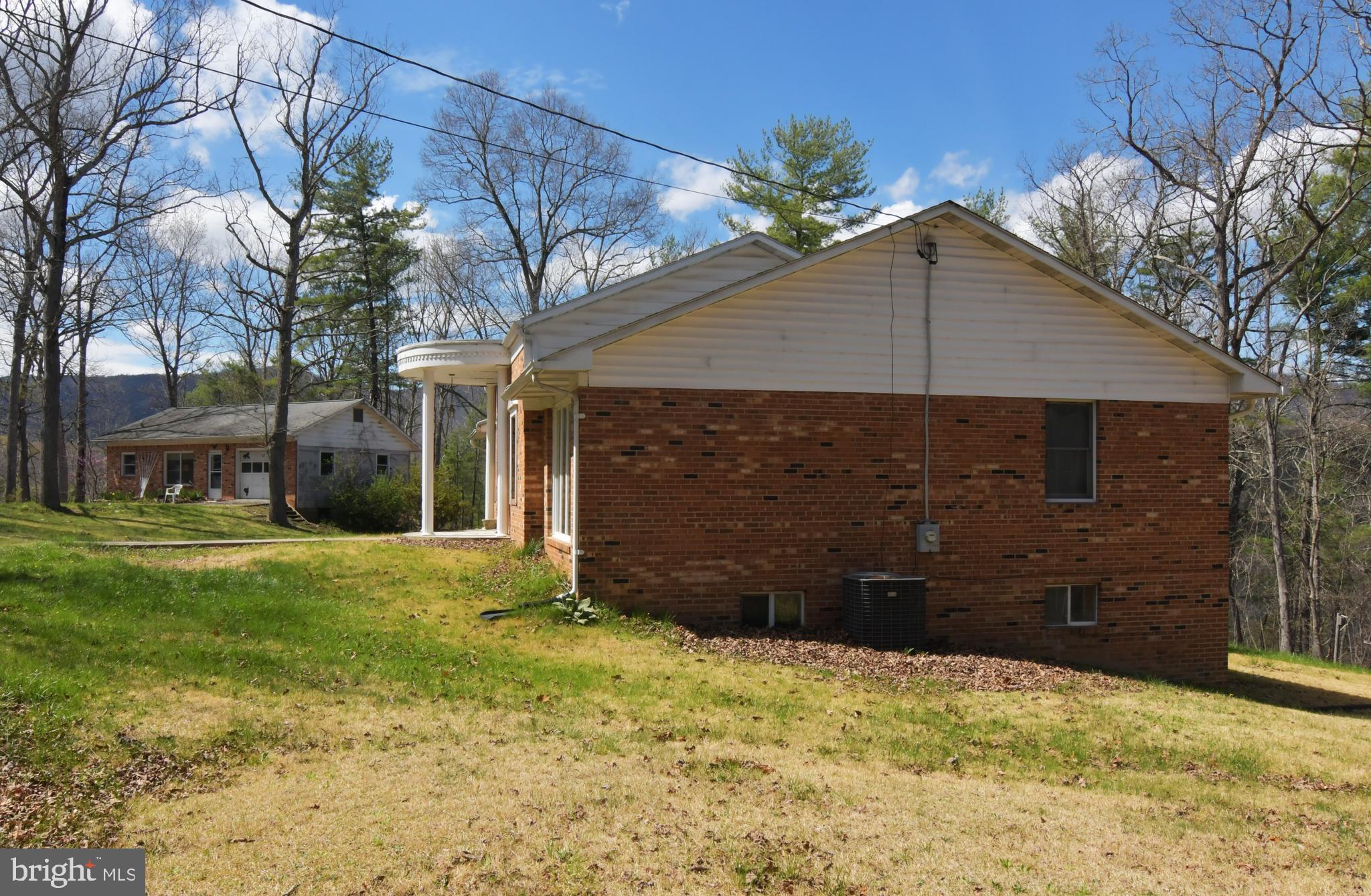 136 Ash Road Front Royal, VA 22630 - Photo 51 of 52 Side of house and garage
