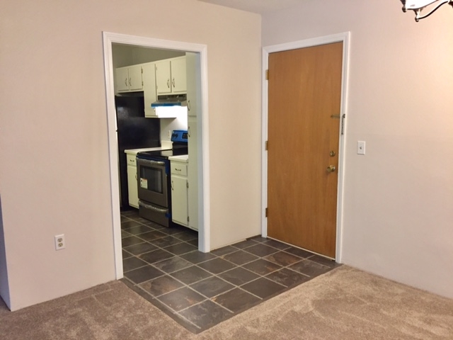 13 Strawberry Bank Road, Unit 3 Nashua, NH 03062 - Photo 7 of 15