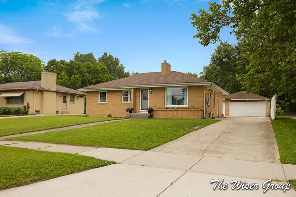 $339,900 | 1456 Ball Avenue Northeast, Grand Rapids, MI 49505