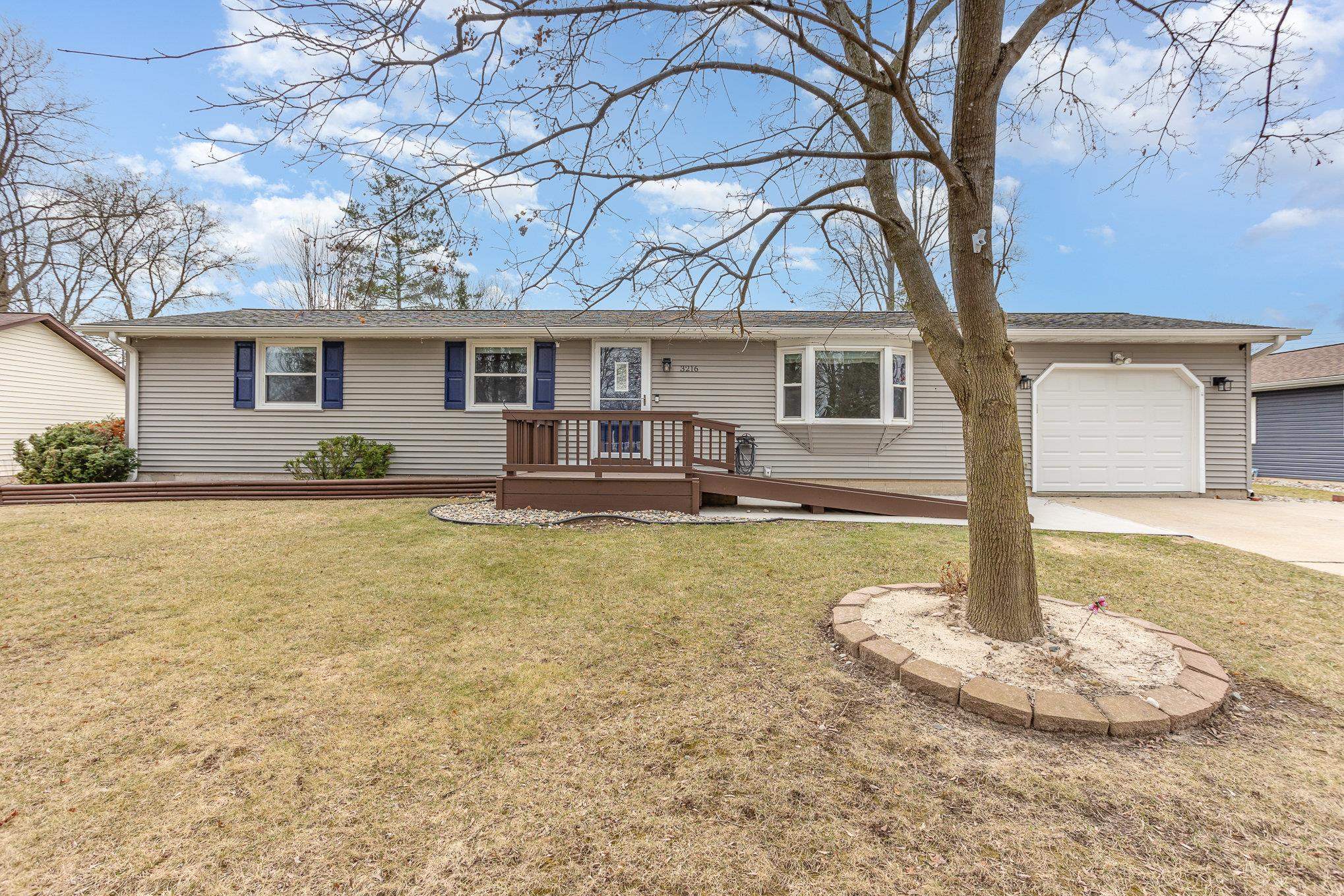 3216 Fuller Drive Midland, MI 48642 - Photo 2 of 26 Gallery Image 2
