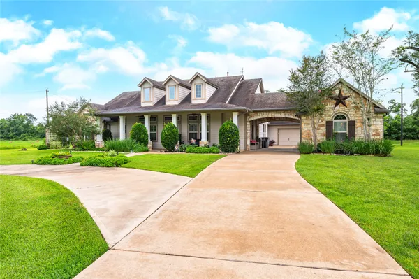 $949,999 | 17126 Hamill Drive, Rosharon, TX 77583