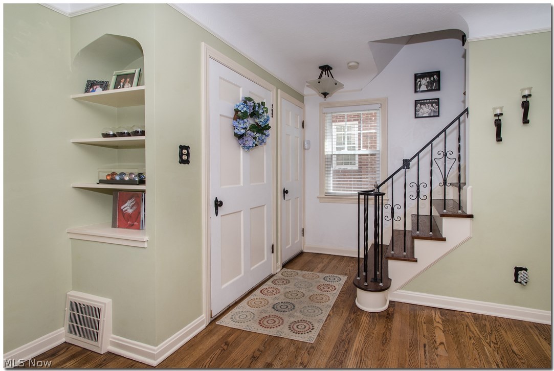 3510 Boynton Road Cleveland Heights, OH 44121 - Photo 7 of 31