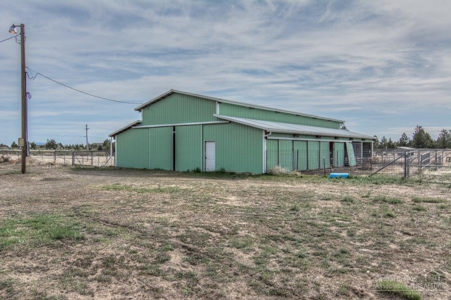 22773 Rickard Road Bend, OR 97702 - Photo 22 of 25 Gallery Image 22
