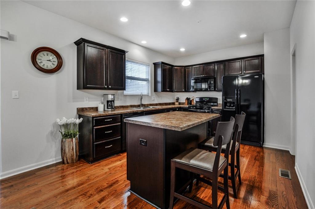 136 Harmony Road Wexford, PA 15090 - Photo 8 of 25 Gallery Image 8