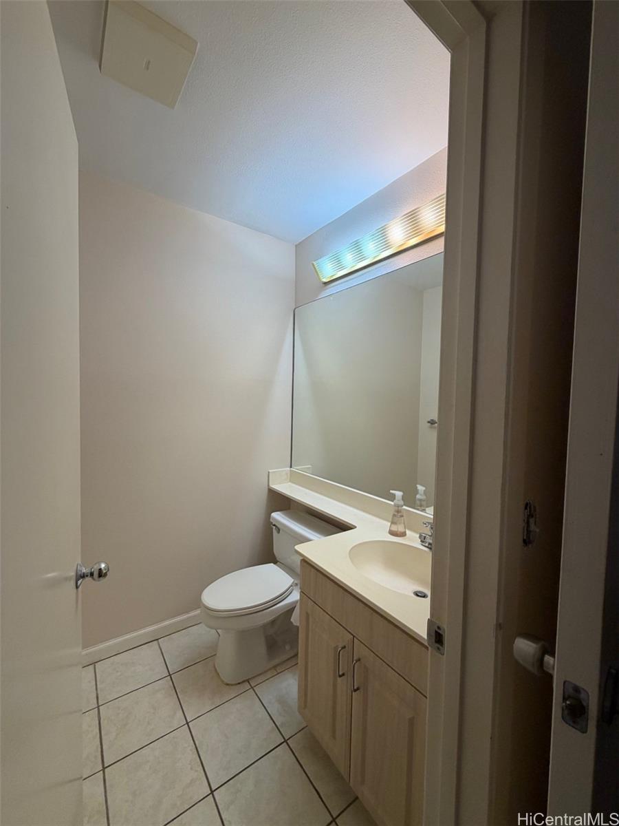 92-1551 Ali'inui Drive, Unit 17H Kapolei, HI 96707 - Photo 6 of 19 Freshly painted